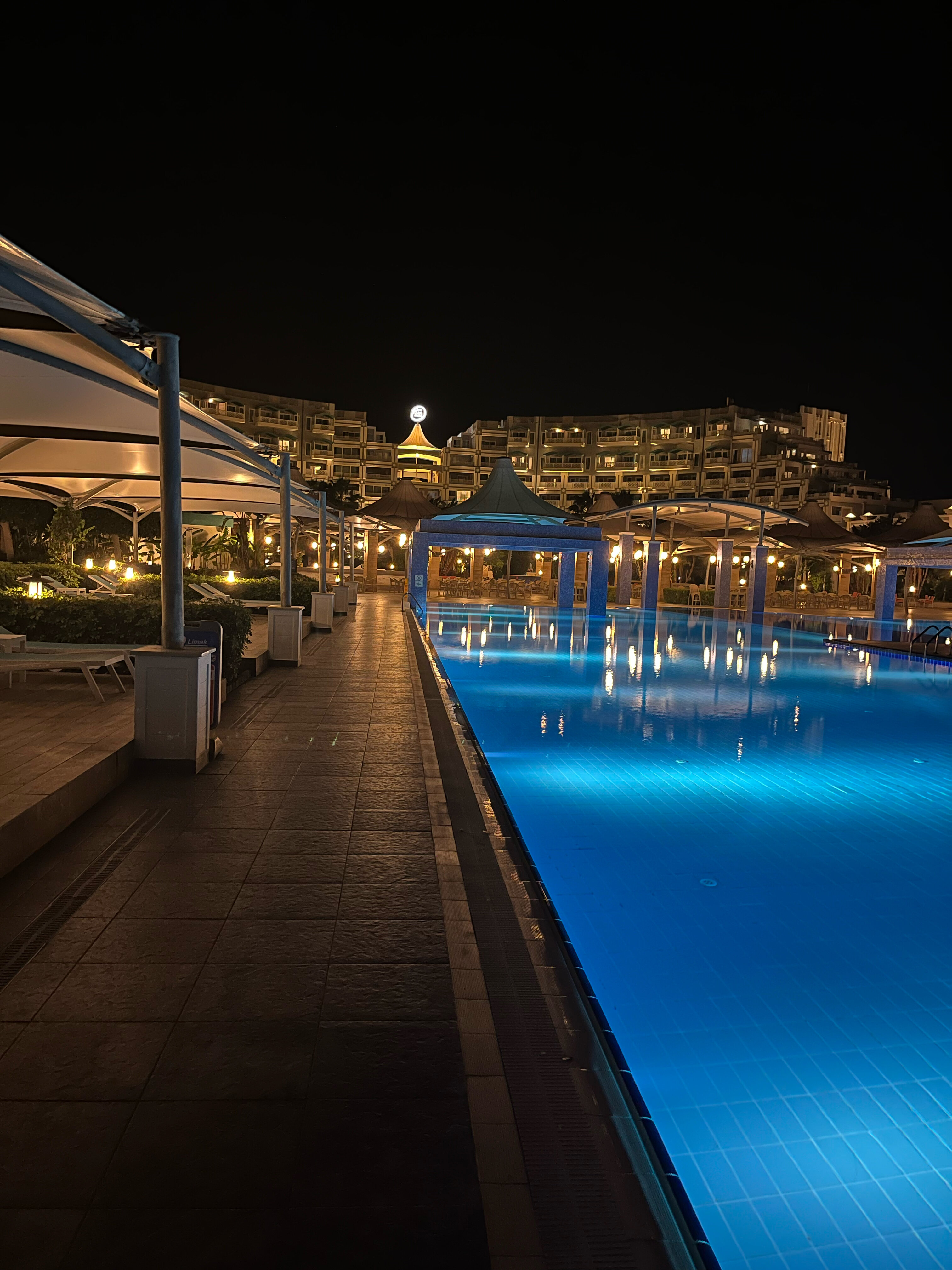 Фото Limak Cyprus Deluxe Hotel
