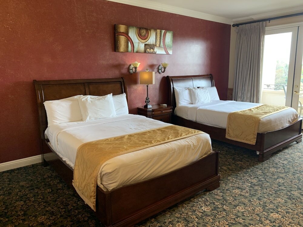 Фото Inn at Churon Winery