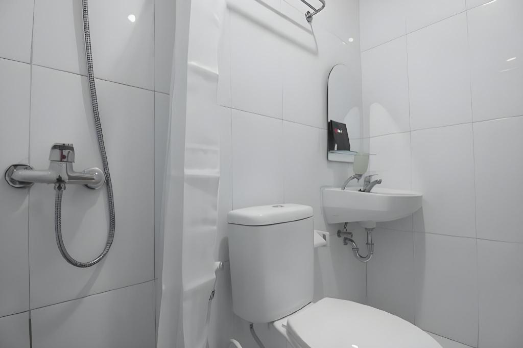 Фото RedDoorz near ITC Mangga Dua