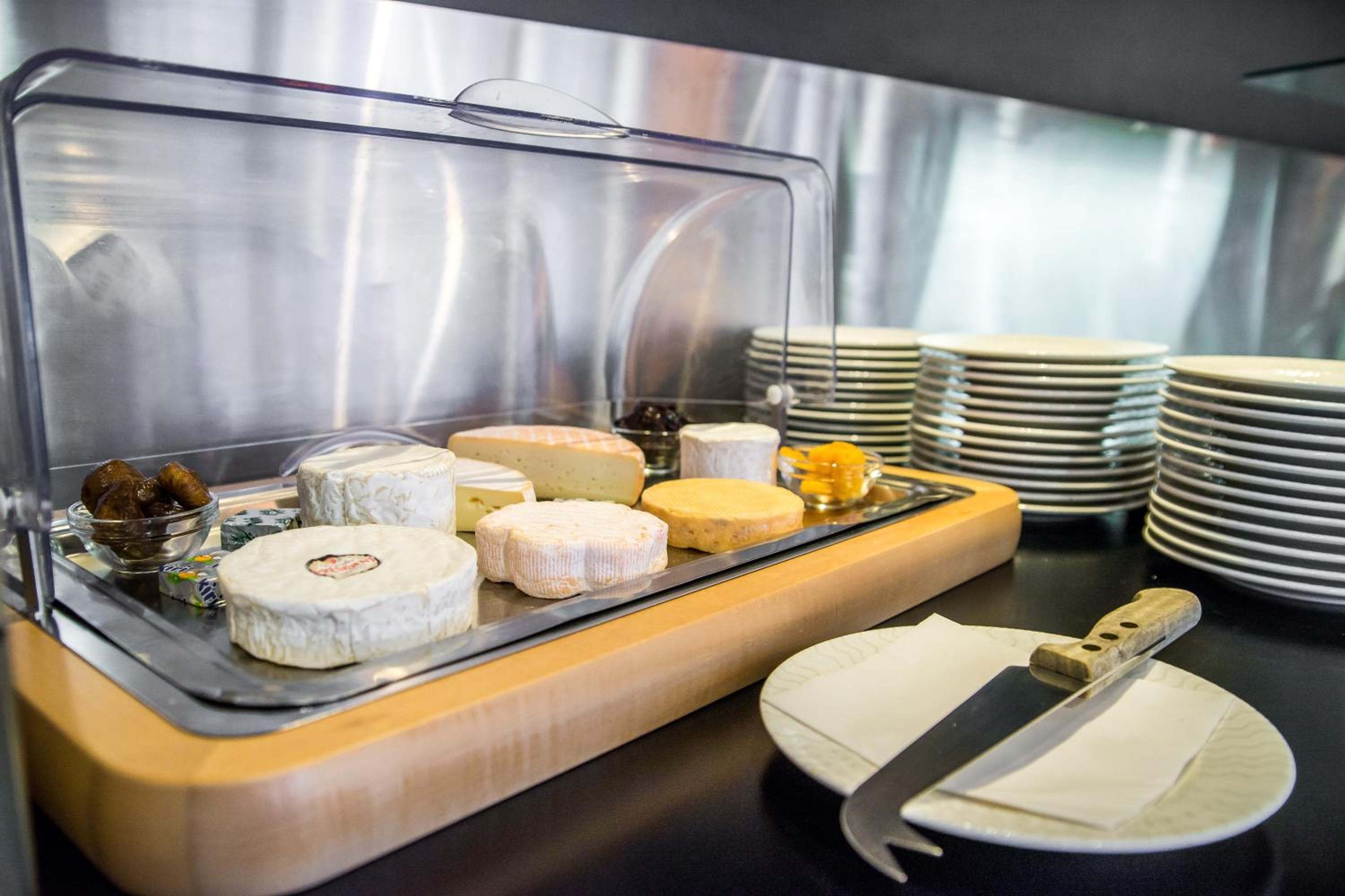 Фото Mandarina Hotel Luxembourg Airport