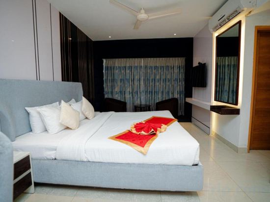 Фото Royal Raj Hotel