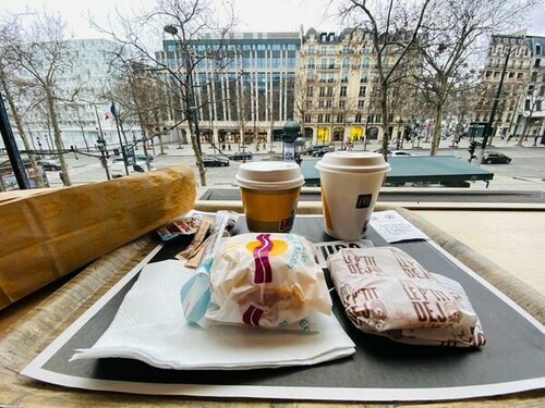 Fast food McDonald's, Paris, photo