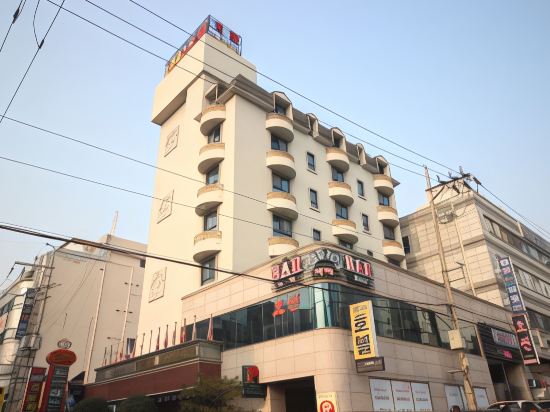 Фото Suncheon Noblesse Hotel