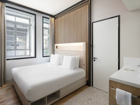 Фото Motto by Hilton Rotterdam Blaak