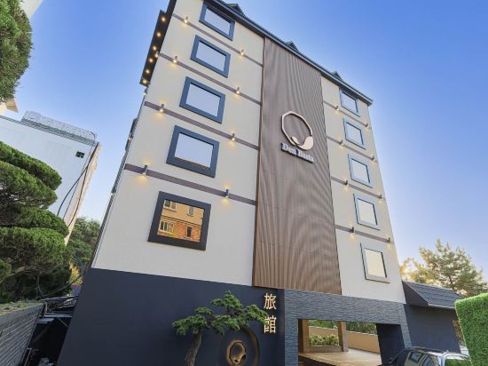 Фото Denbasta Ryokan Busan Mandeok