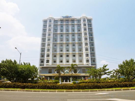 Фото Microtel by Wyndham Mall of Asia