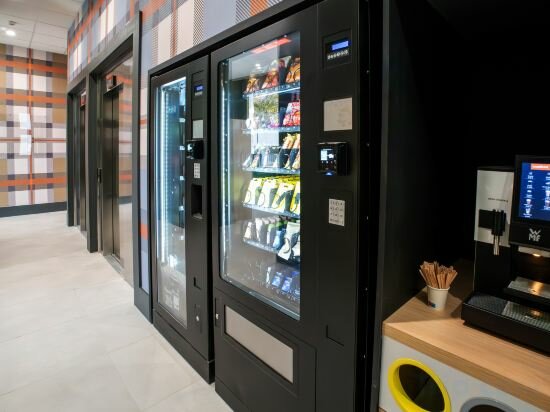 Фото EasyHotel Marseille Euromed