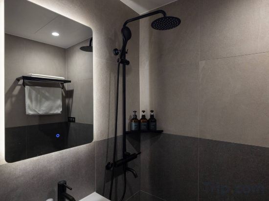 Фото Daejeon Yongjeon Sedona