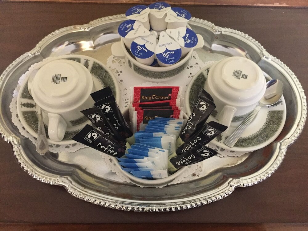 Фото Albany Hotel