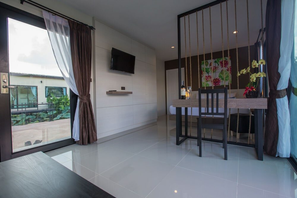 Фото Bua Tara Resort