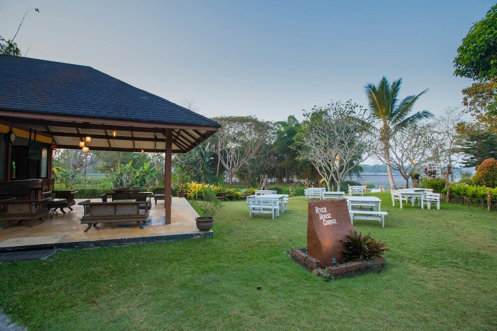 Фото The Imperial River House Resort