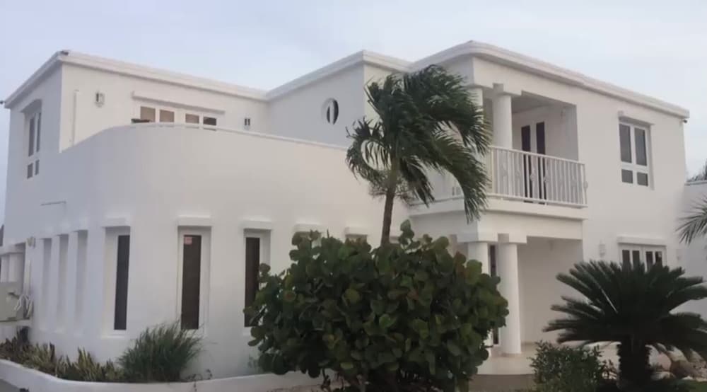 Фото Genesis Apartments