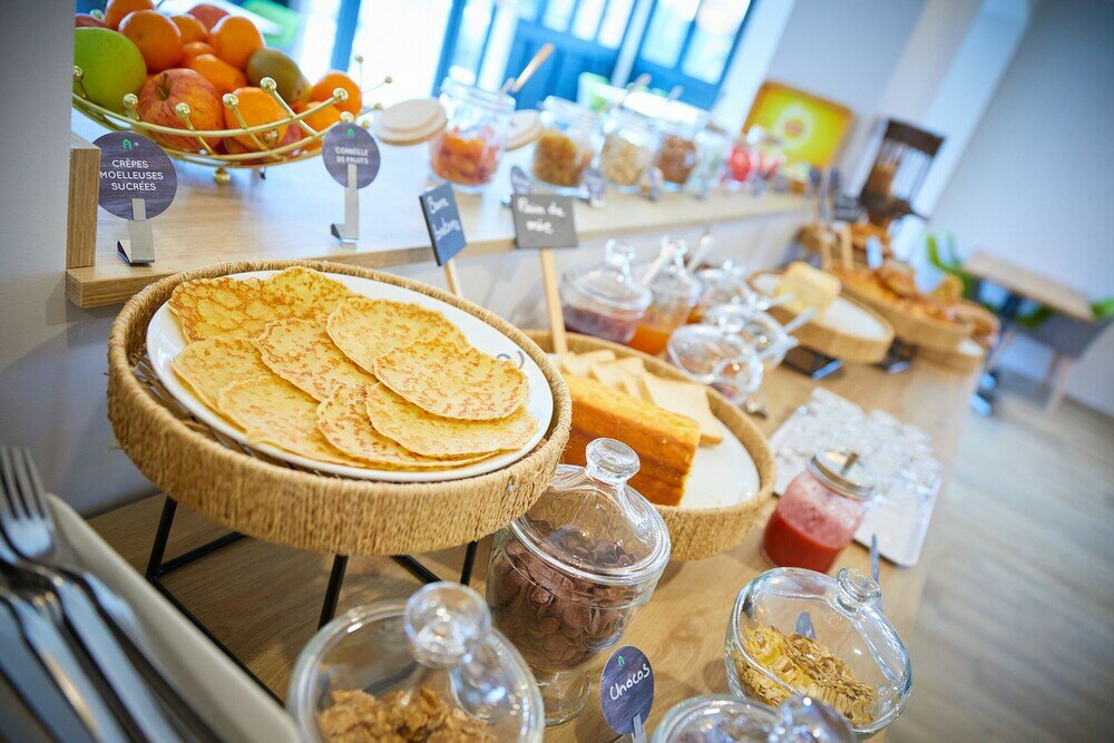 Фото Hotel Campanile Pau