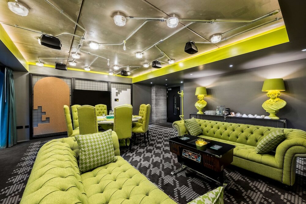 Фото nhow London