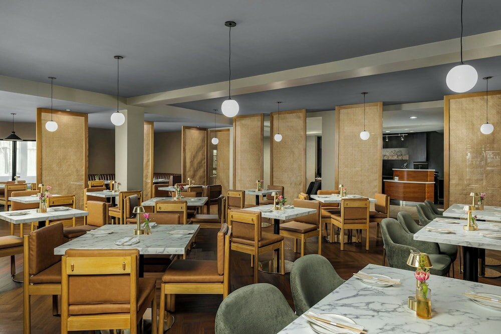 Фото Courtyard by Marriott Houston Rice University