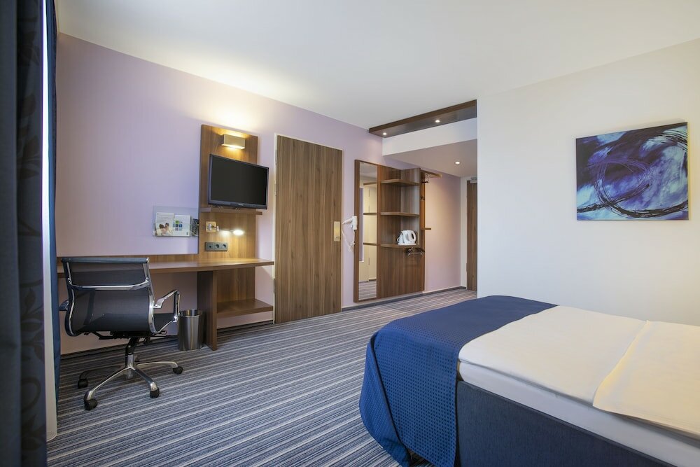 Фото Holiday Inn Express Neunkirchen