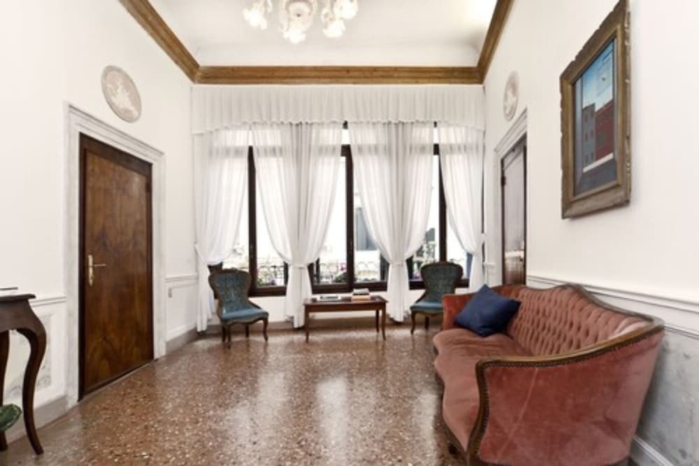 Фото Hotel Alla Fava