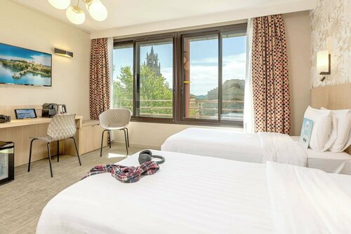 Внешний вид отеля Kyriad Avignon Palais Des Papes в Авиньоне, фото 3