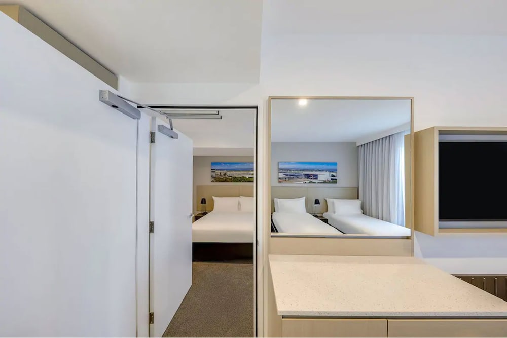 Фото Travelodge Hotel Sydney Airport