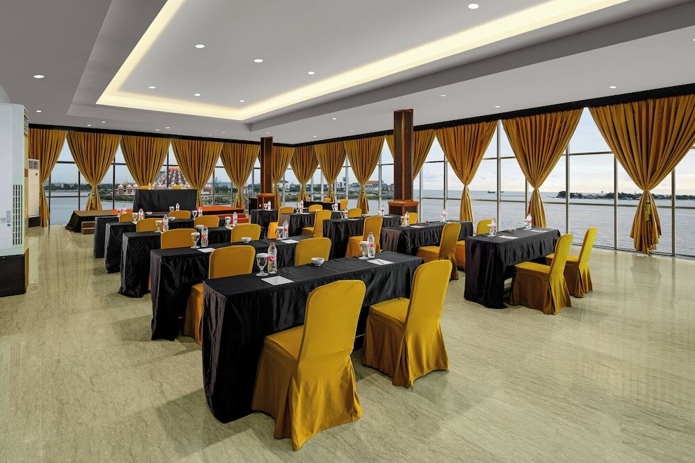 Фото Swiss-Belhotel Makassar