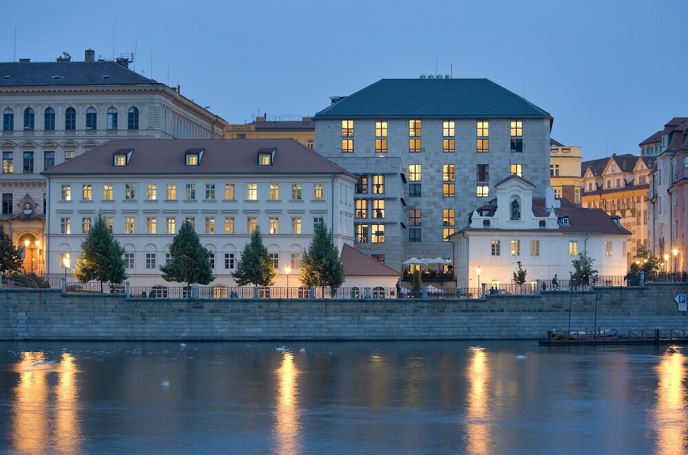 Фото Four Seasons Hotel Prague