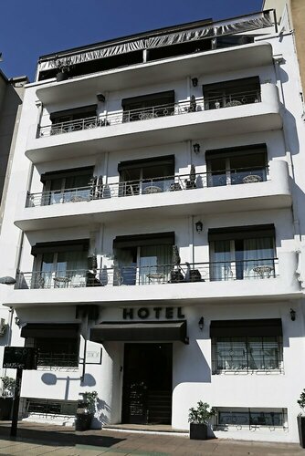 Гостиница Tremo Hotel Boutique Parque Forestal в Сантьяго