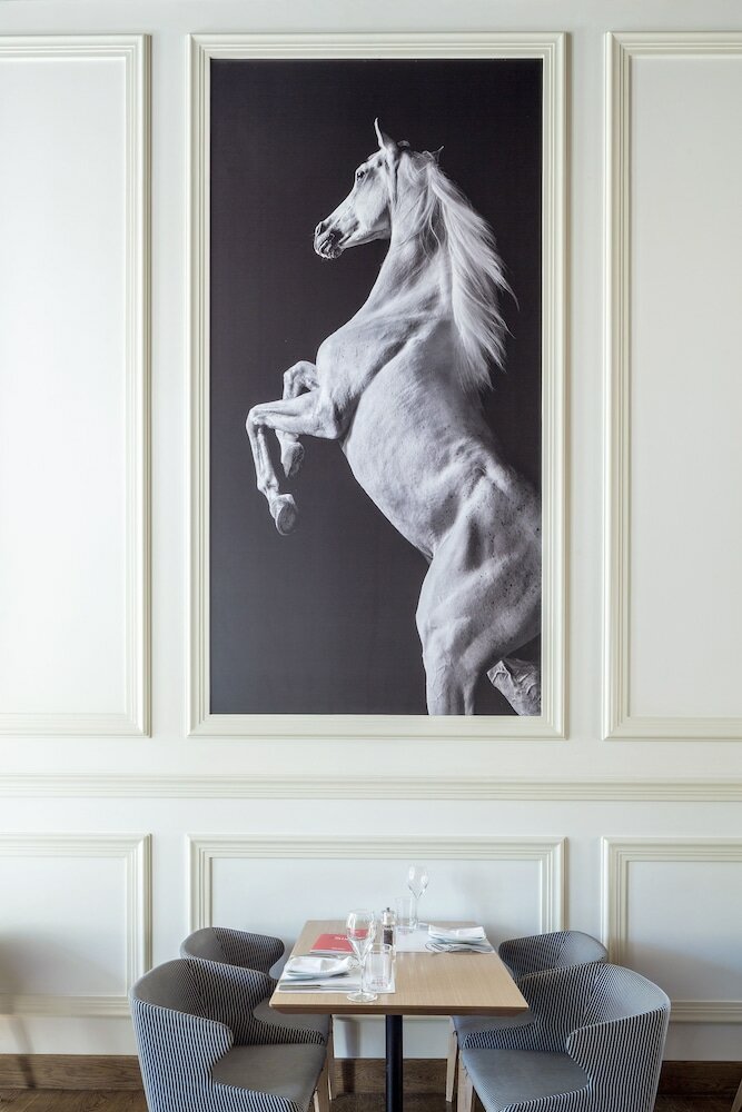 Фото 3Sixty Hotel & Suites