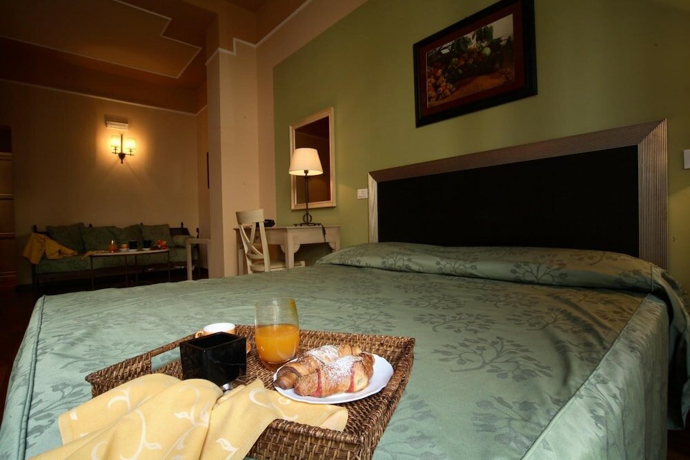 Фото Ambasciatori Hotel