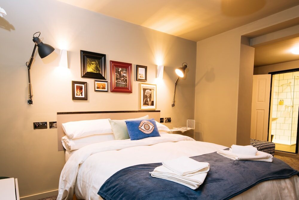 Фото The Warwick by Aura Collection