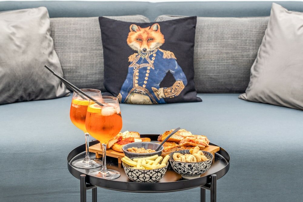 Фото Gallery Suite Naples