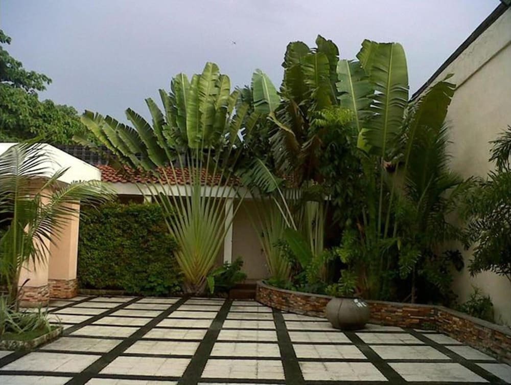 Фото The Orchard Cebu Hotel & Suites