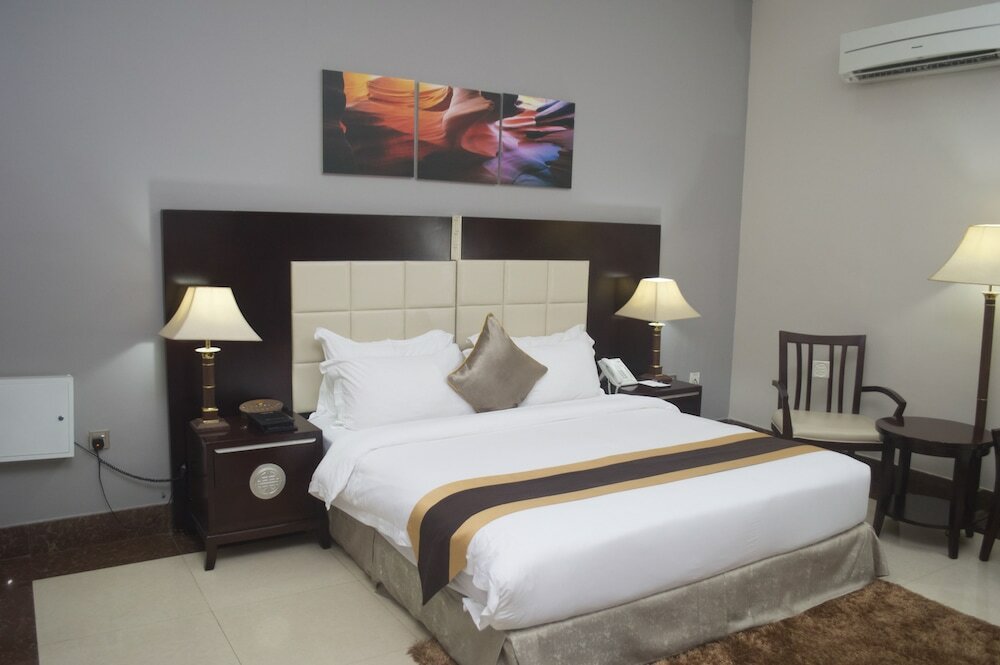 Фото GrandBee Suites