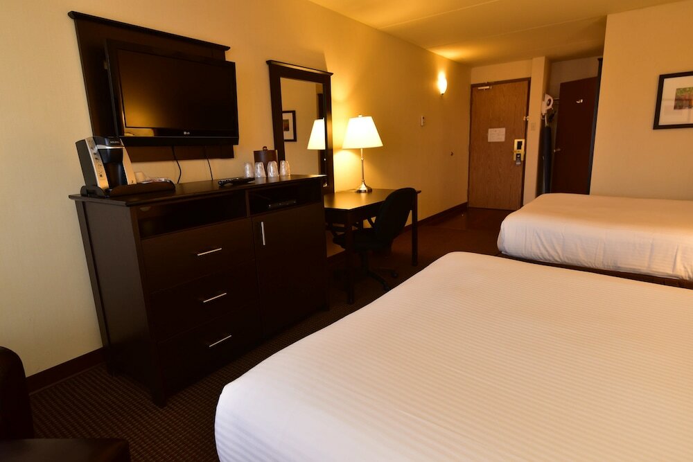 Фото Quality Inn and Conference Centre