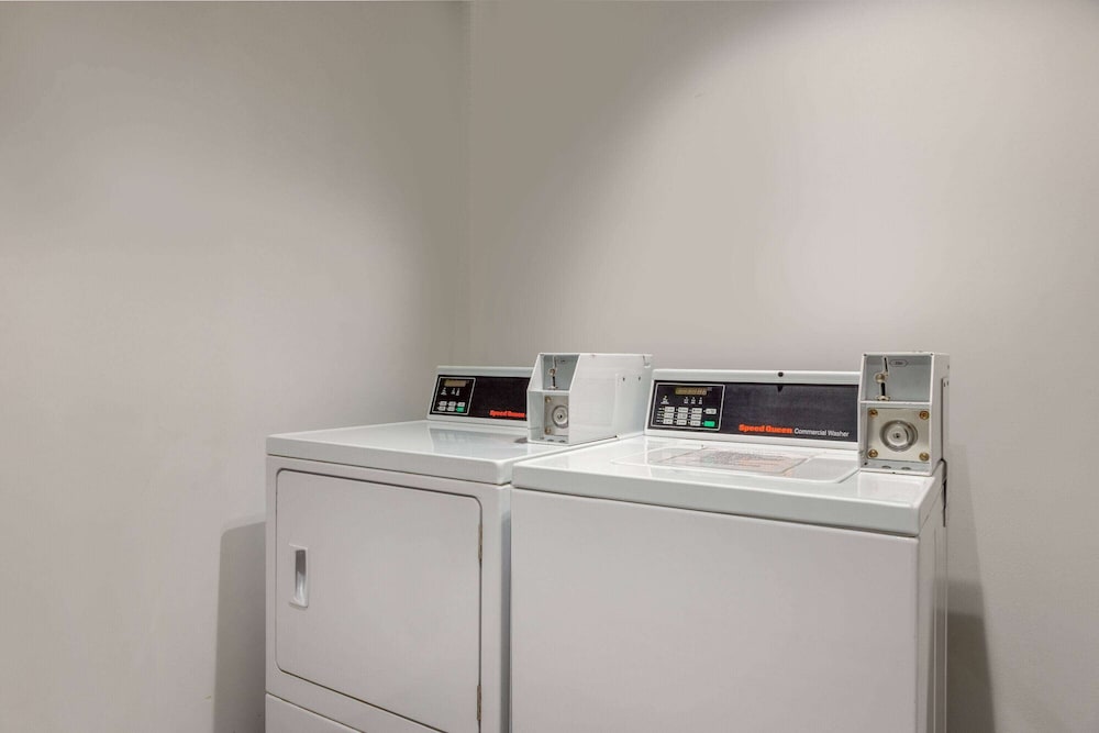 Фото La Quinta Inn by Wyndham Lynnwood