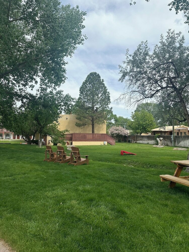 Фото El Pueblo Lodge