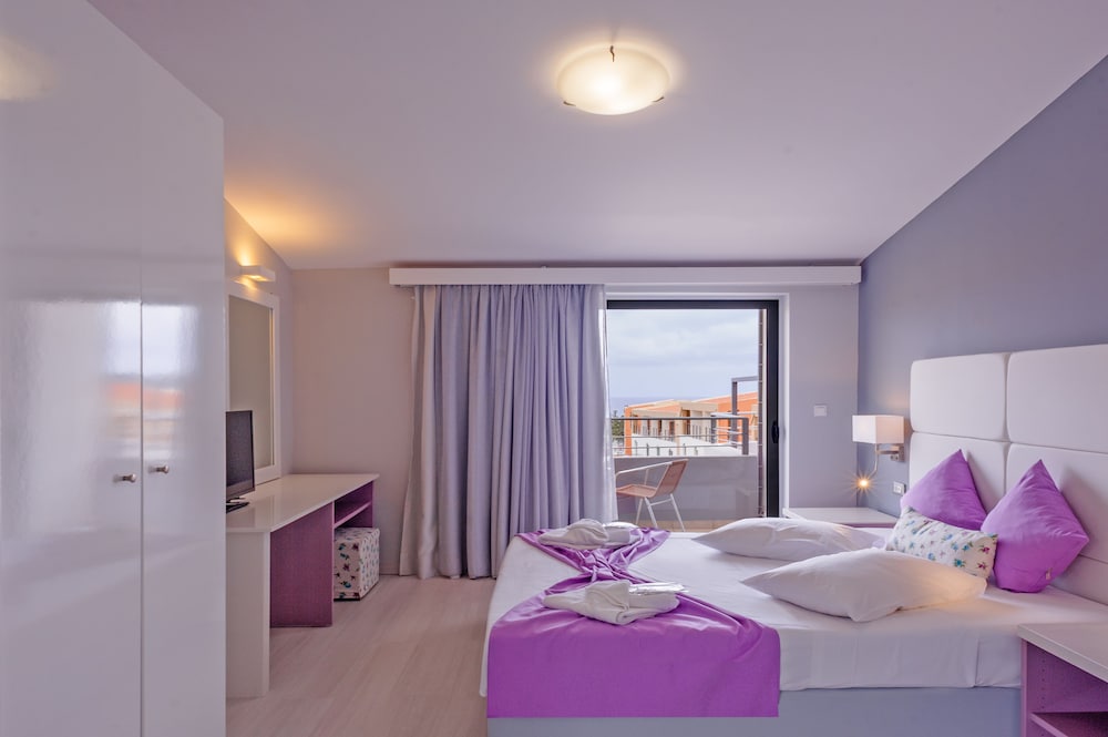 Фото Sunrise Village Hotel