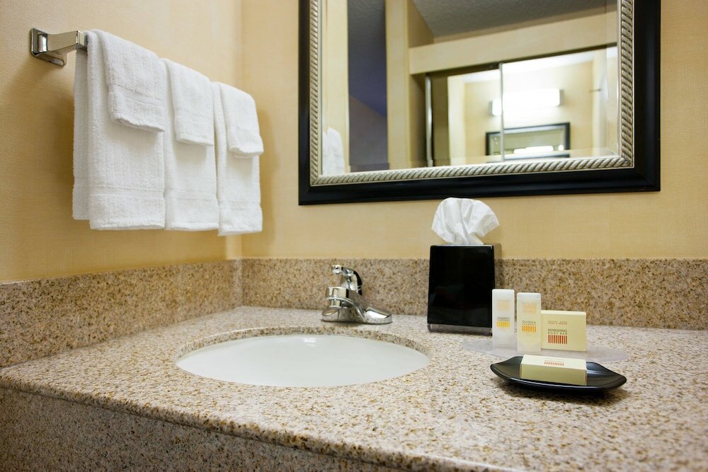 Фото Courtyard by Marriott Sacramento Airport Natomas