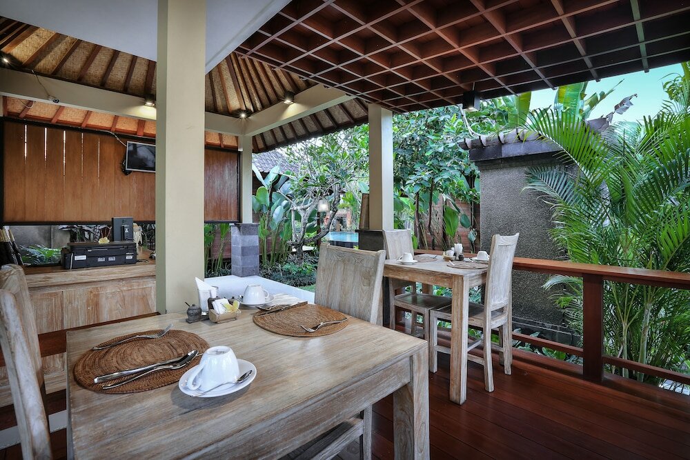 Фото Yana Villas Kemenuh by Pramana Villas