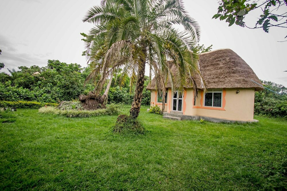 Фото Roots Retreat and Camping Resort