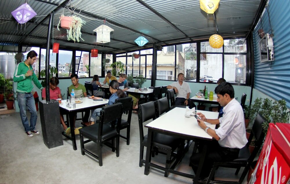 Фото Bag Packer's Lodge