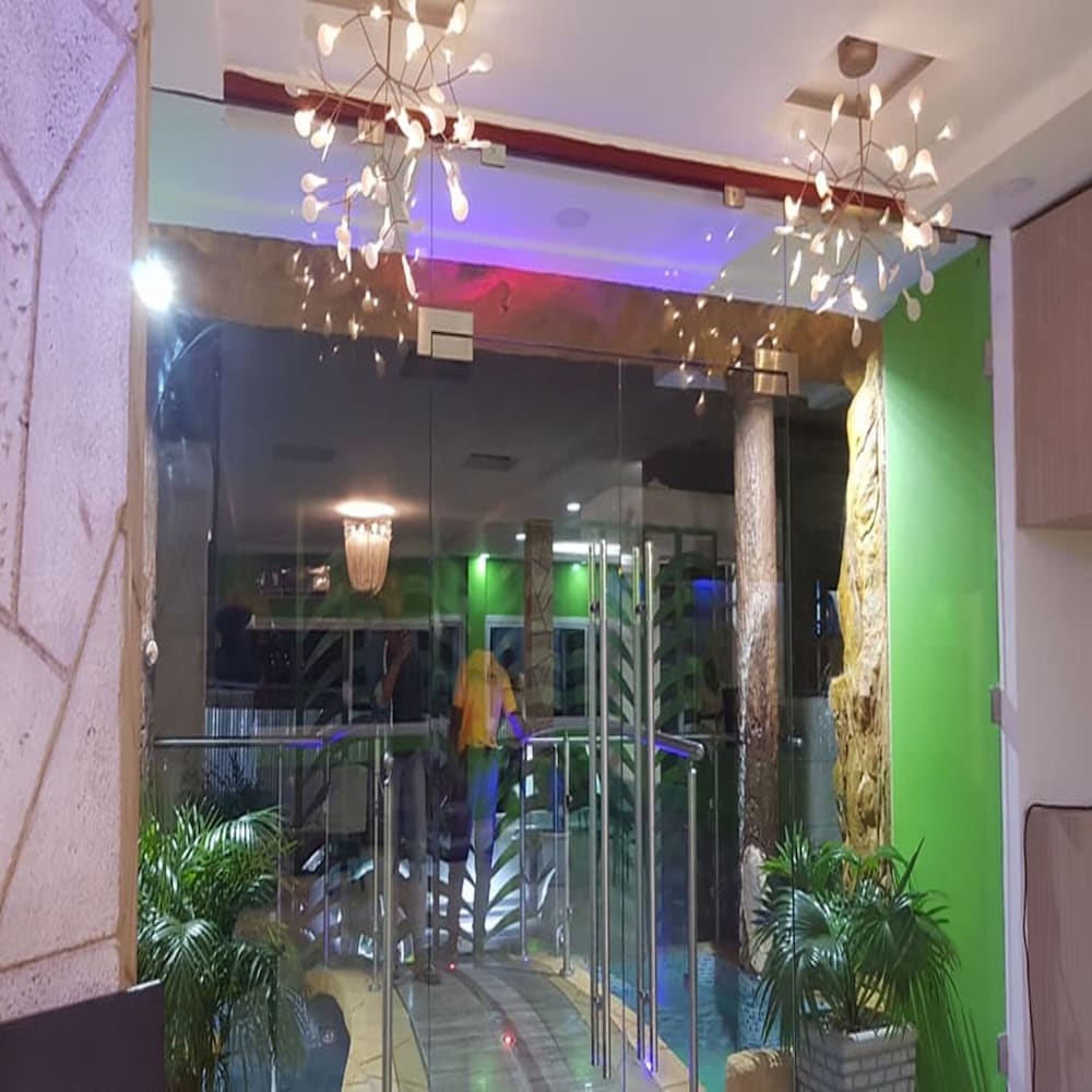 Фото 25505206896