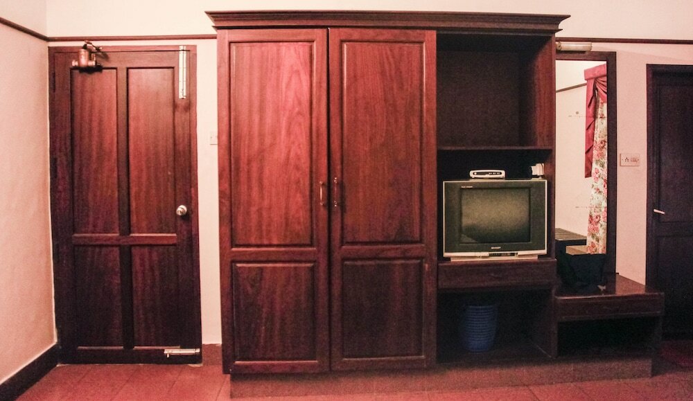 Фото Hotel Keerthi