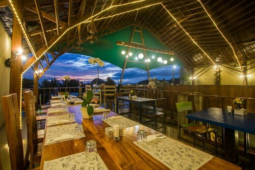 Гостиница Green Hill Boutique Hotel в Провинции Восточные Малые Зондские острова