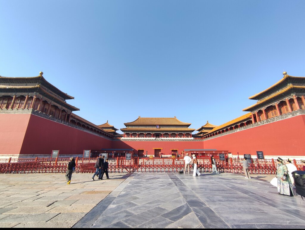 Landmark, attraction Meridian Gate, Beijing, photo