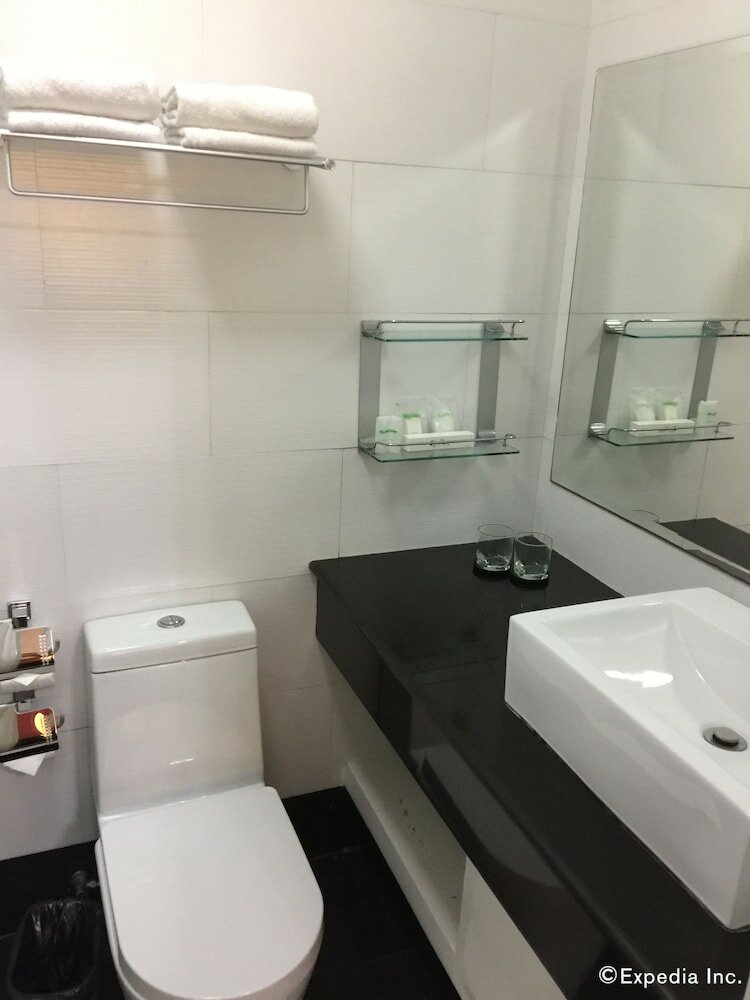 Фото Bohol Tropics Resort