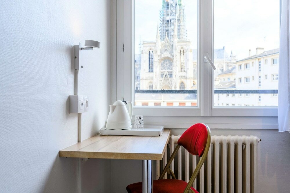 Фото Comfort Hotel Alba Rouen