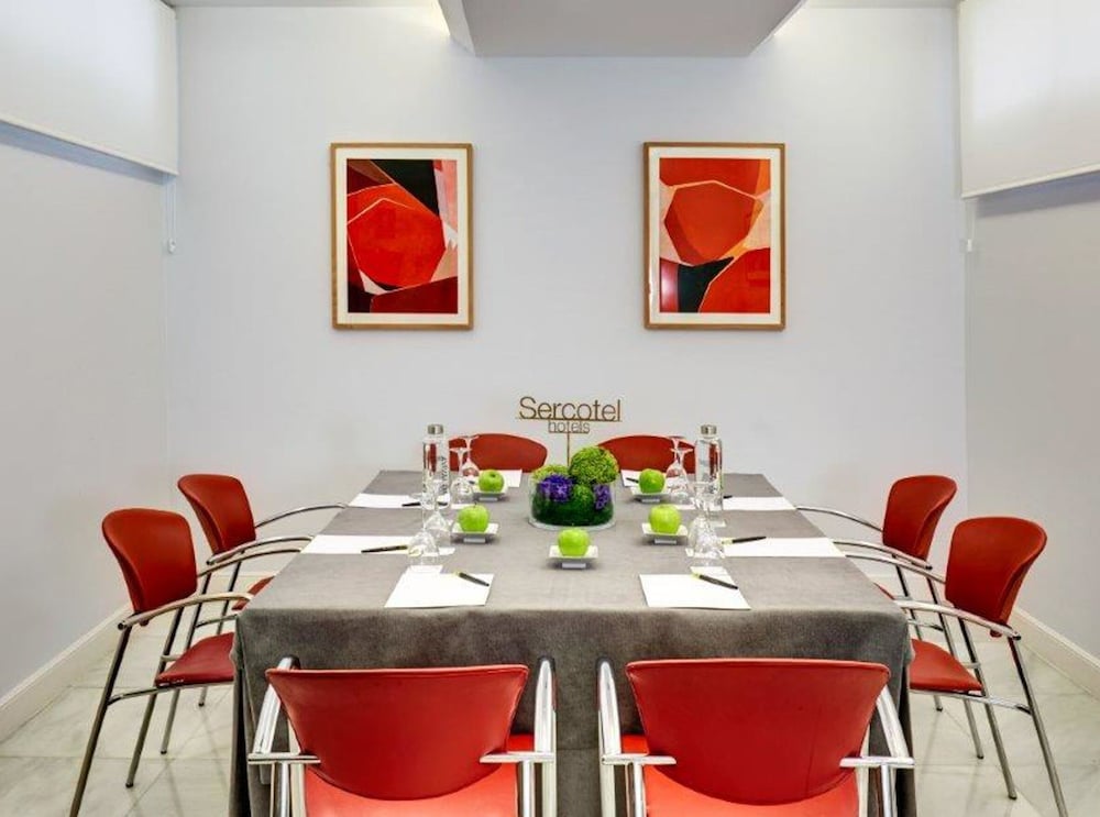 Фото Отель Sercotel Gran Hotel Conde Duque