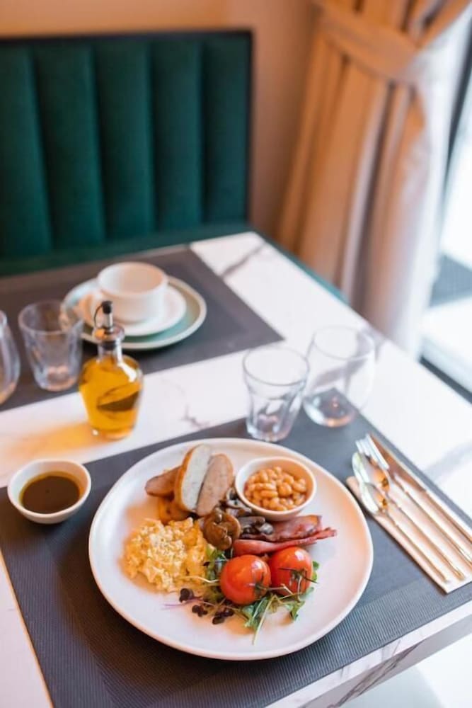 Фото Oxford Hotel Earl's Court