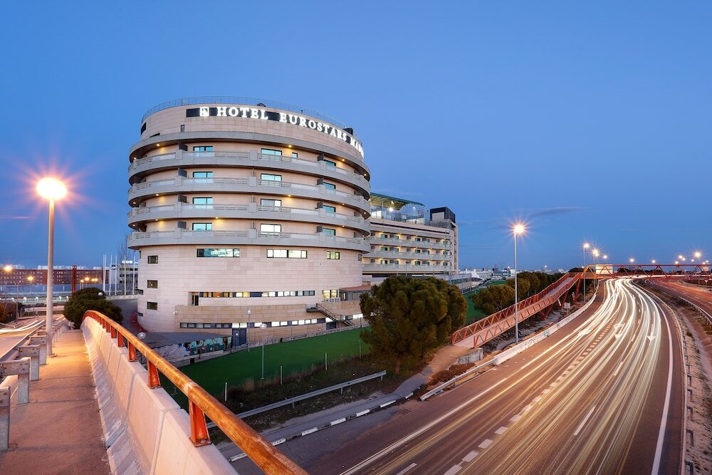 Фото отеля 1