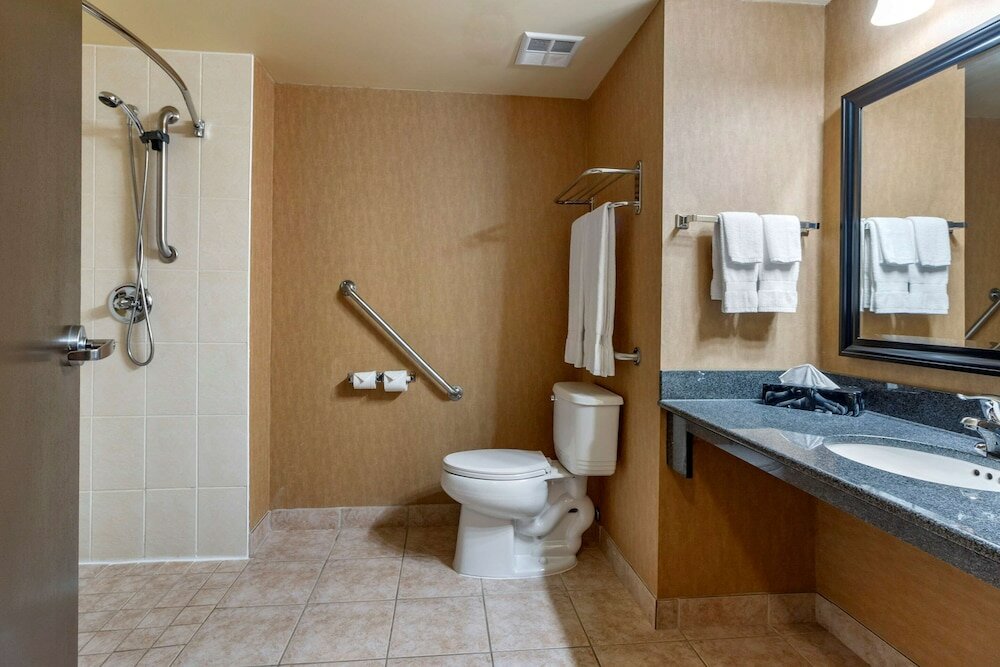 Фото Comfort Inn Sturgeon Falls